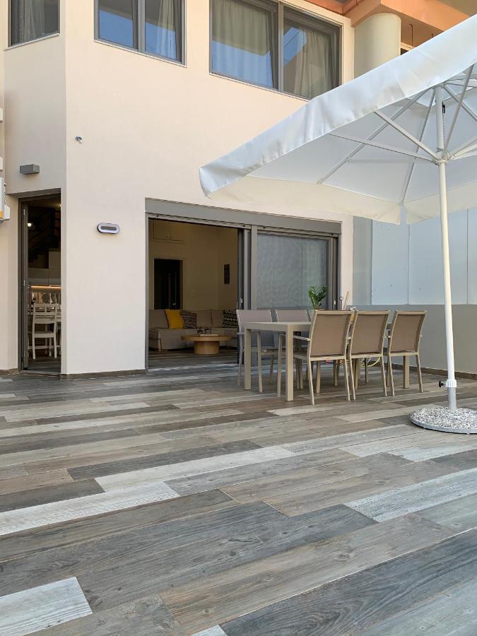 העיירה רתימנו Aelia Luxury Beach House מראה חיצוני תמונה